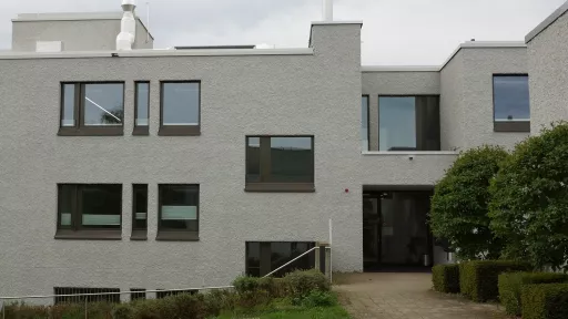 Eingang zum Notariat Pf&auml;ffikon