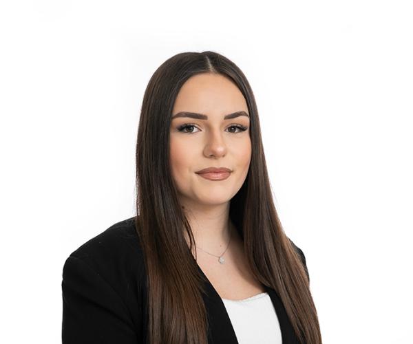 Mushkolaj Aida Lernende