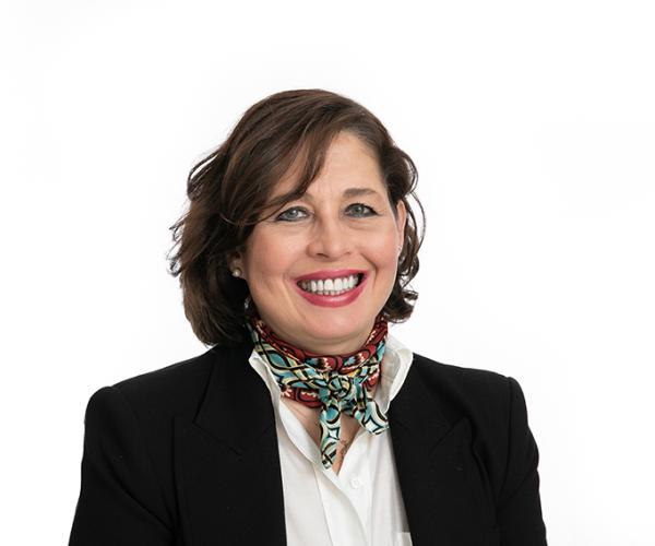 Topatan Tijen Verwaltungssekretärin